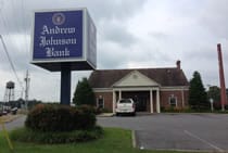 Exterior view of Andrew Johnson Bank’s Southwest Office, showcasing its modern architecture and welcoming entrance.